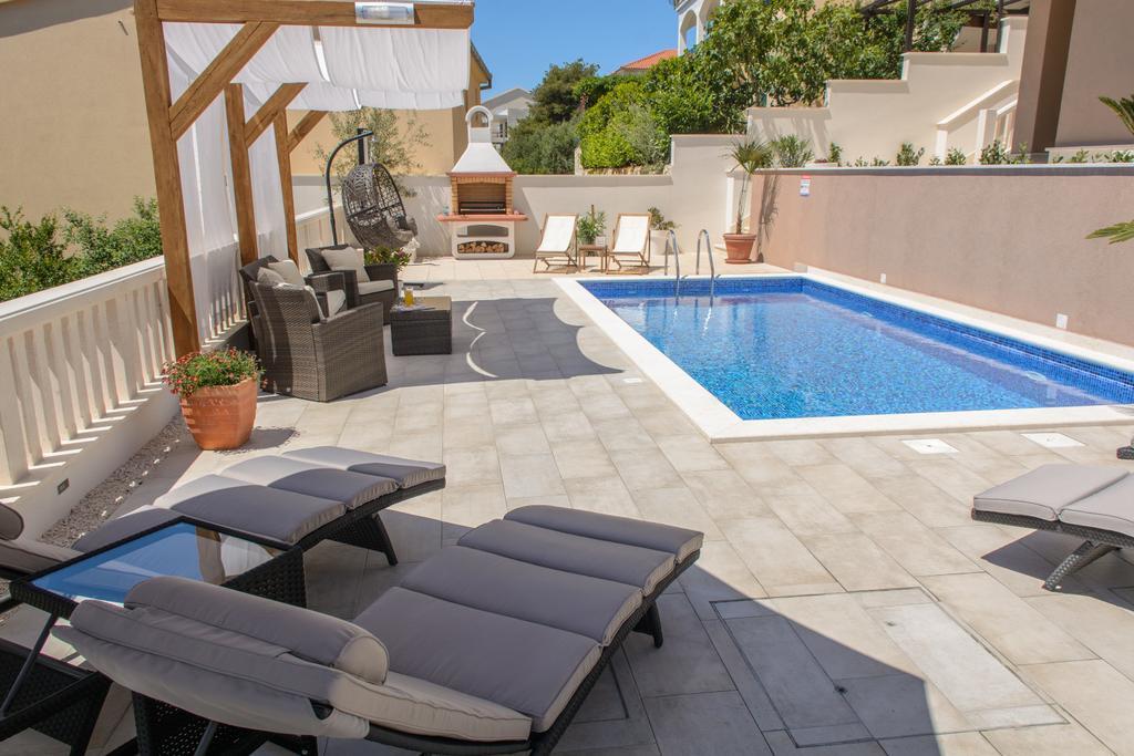 Apartments Villa Atlantis Trogir Eksteriør billede