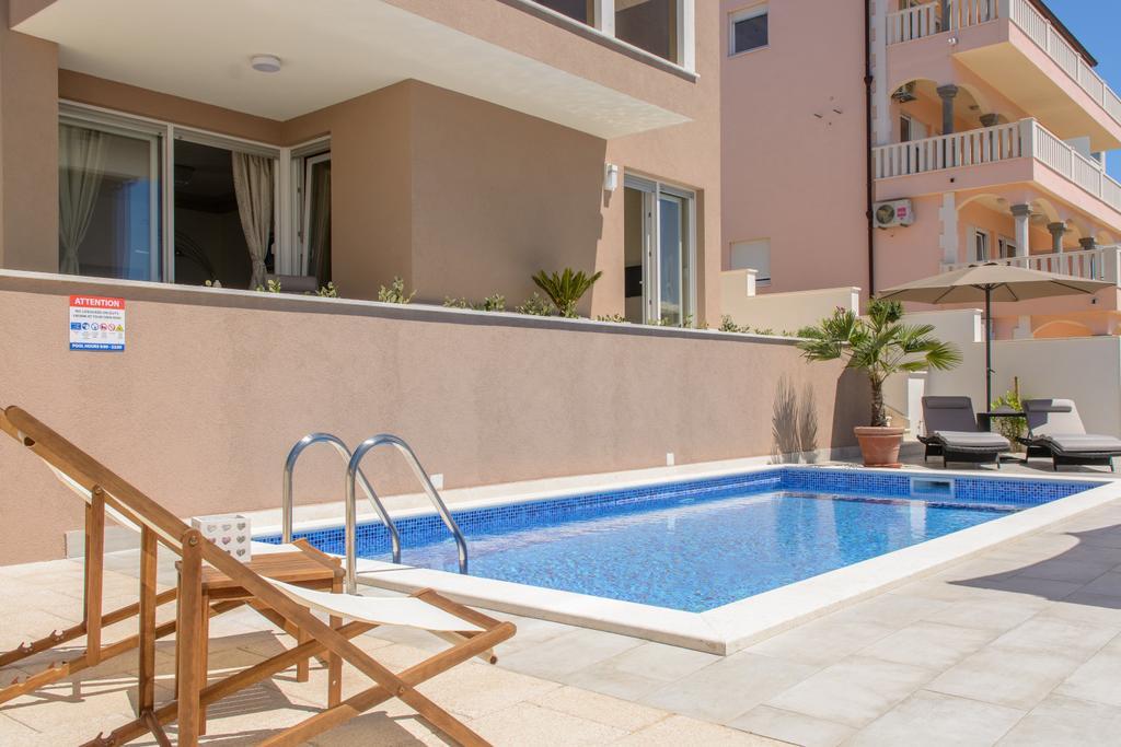 Apartments Villa Atlantis Trogir Eksteriør billede