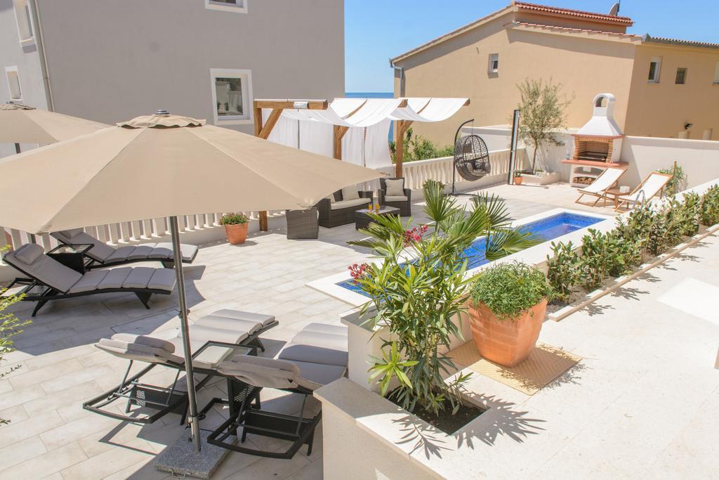 Apartments Villa Atlantis Trogir Eksteriør billede