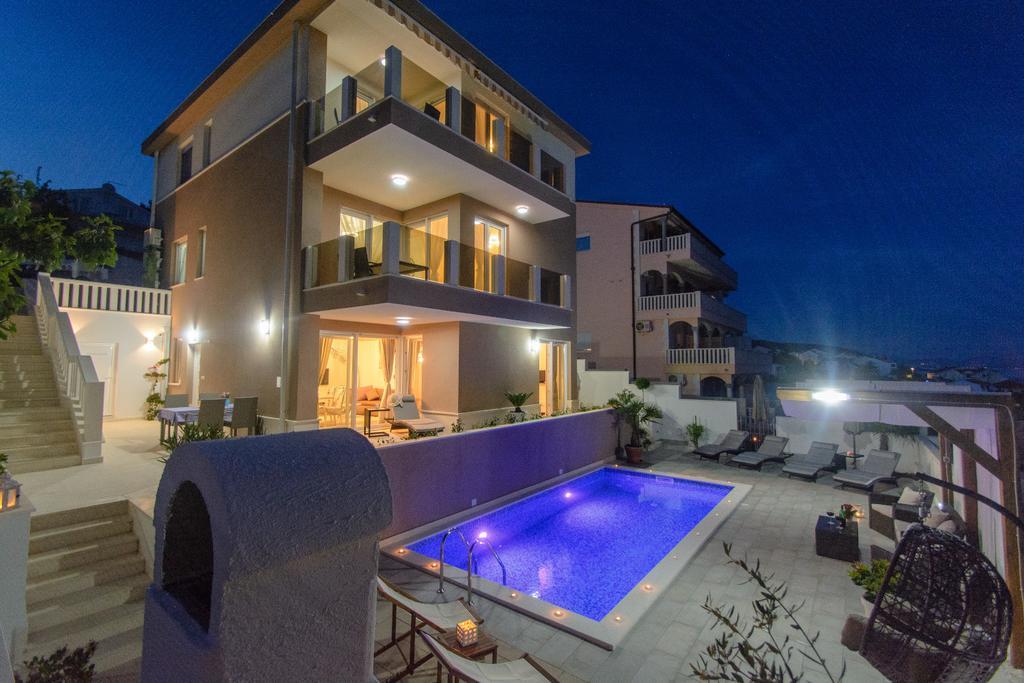 Apartments Villa Atlantis Trogir Eksteriør billede