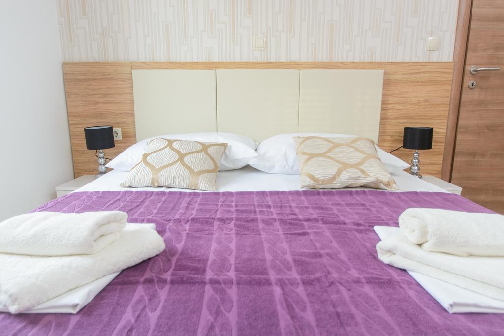 Apartments Villa Atlantis Trogir Eksteriør billede
