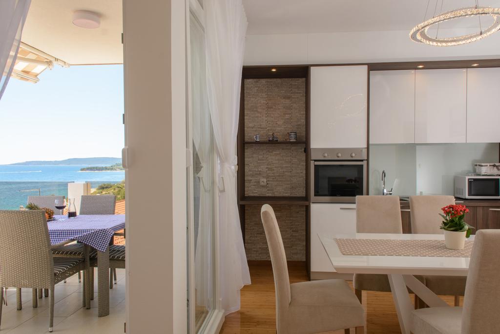 Apartments Villa Atlantis Trogir Eksteriør billede