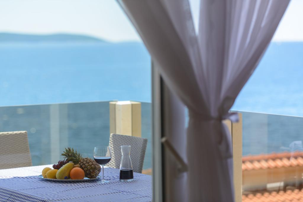 Apartments Villa Atlantis Trogir Eksteriør billede