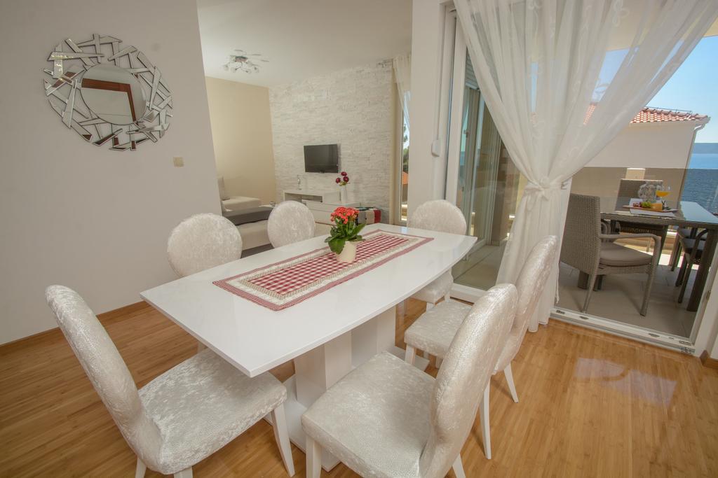 Apartments Villa Atlantis Trogir Eksteriør billede