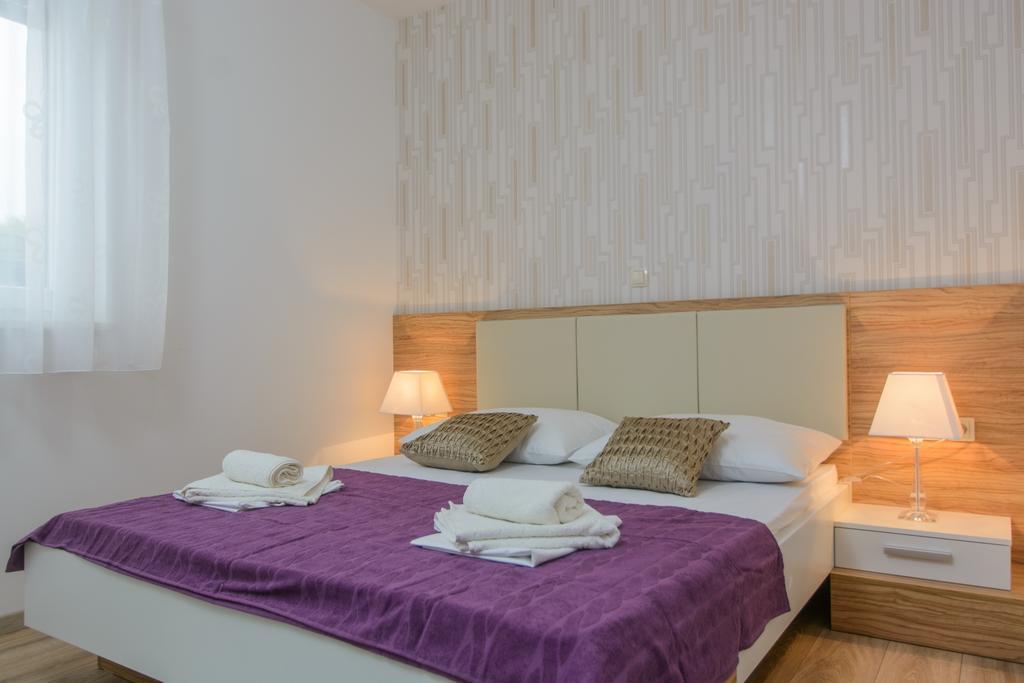 Apartments Villa Atlantis Trogir Eksteriør billede