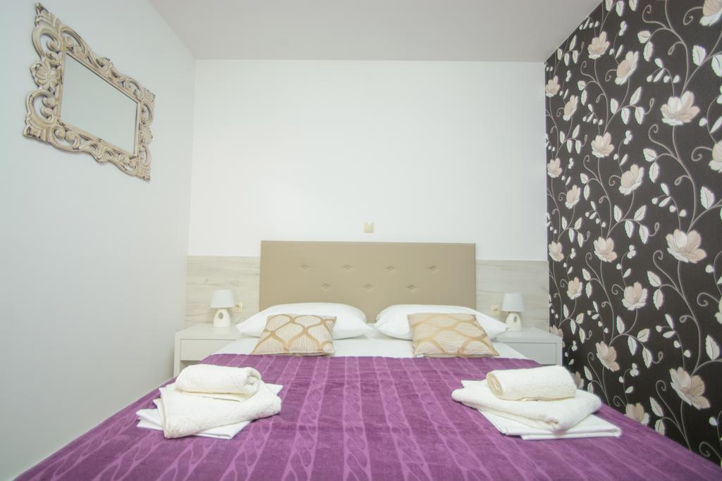 Apartments Villa Atlantis Trogir Eksteriør billede