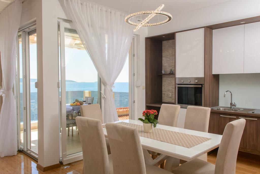Apartments Villa Atlantis Trogir Eksteriør billede