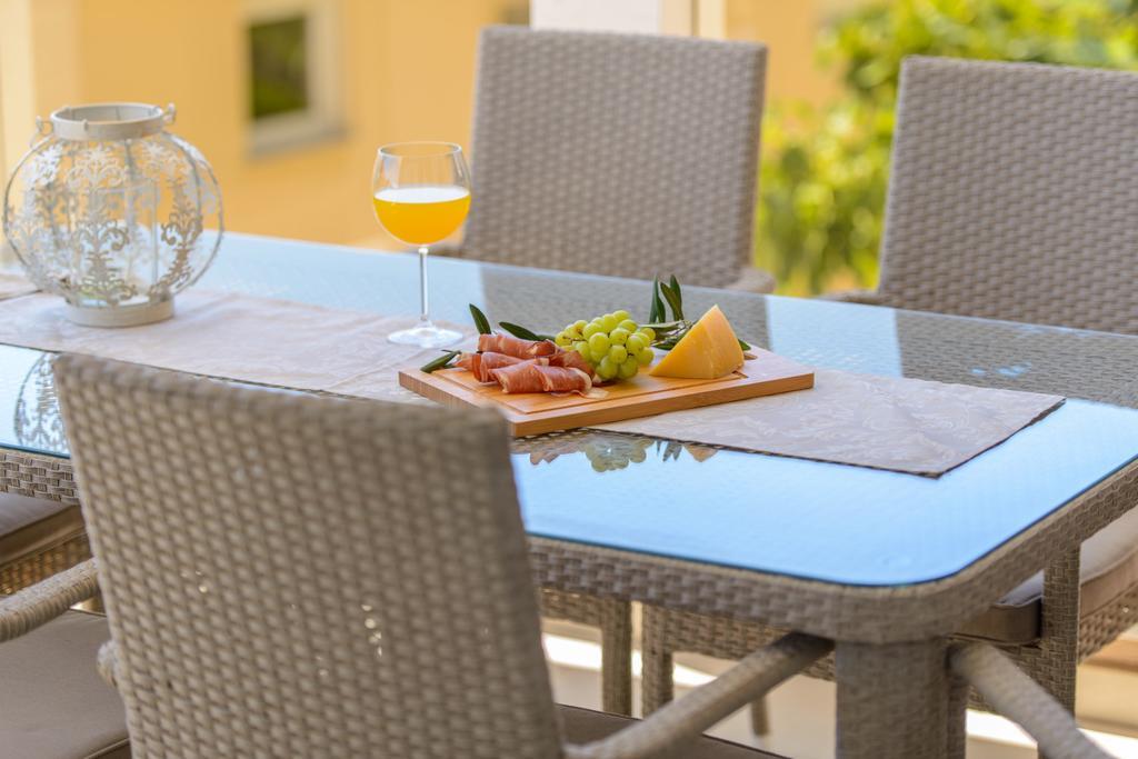 Apartments Villa Atlantis Trogir Eksteriør billede