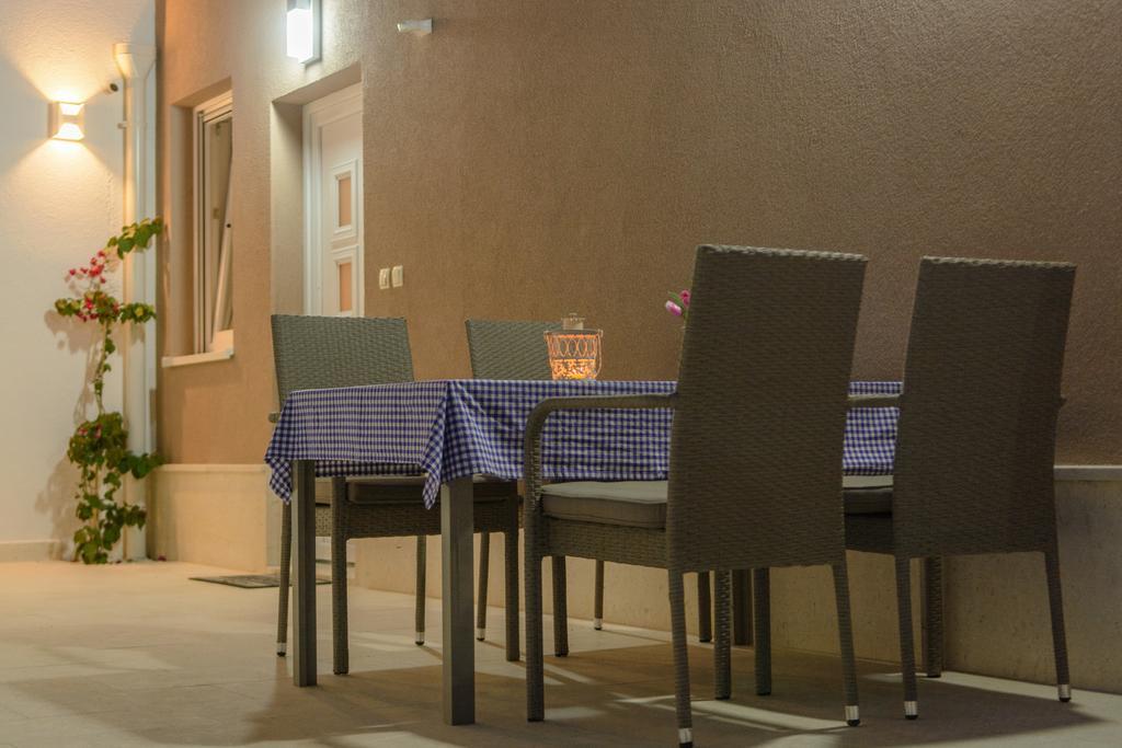 Apartments Villa Atlantis Trogir Eksteriør billede